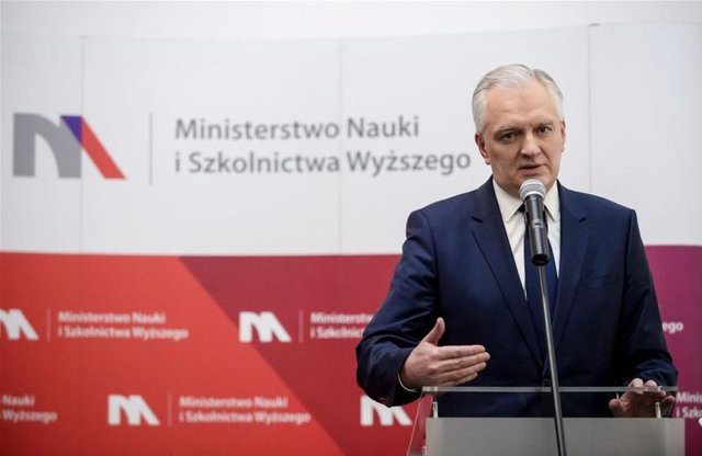 Źródło: PAP/ Marcin Obara http://naukawpolsce.pap.pl/aktualnosci/news,407985,gowin-istnienie-gender-studies-zalezy-od-autonomicznych-decyzji-uczelni.html