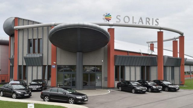 Narodowe Centrum Promieniowania Synchrotronowego SOLARIS w Krakowie. Fot. PAP/ Jacek Bednarczyk 21.09.2015. Źródło: http://naukawpolsce.pap.pl/aktualnosci/news,408648,uj-agh-i-pan-chca-wspolnie-rewolucjonizowac-wspolczesna-elektronike.html